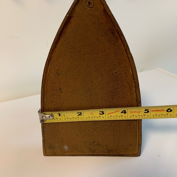 Vintage Cast Iron Iron - Picture 6 of 8